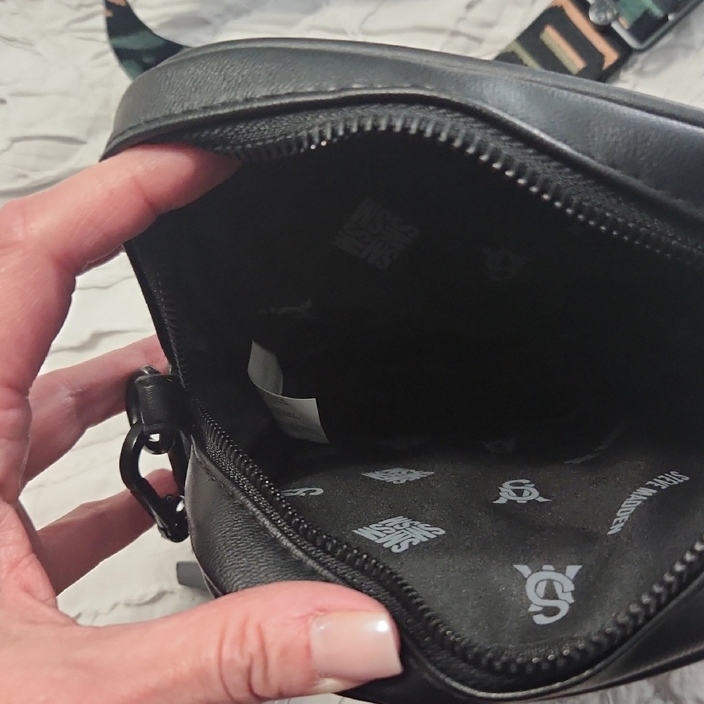 Black Quilted Crossbody Bag - Picture 5 of 7